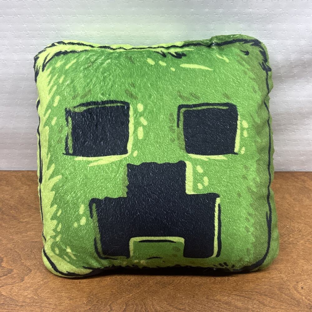 Minecraft Movie Opening Night Exclusive Folding Creeper Pillow/Blanket